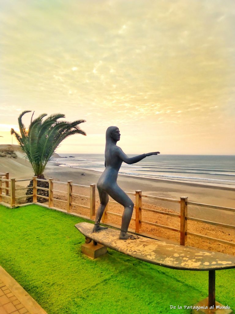 Surf en Puerto Malabrigo