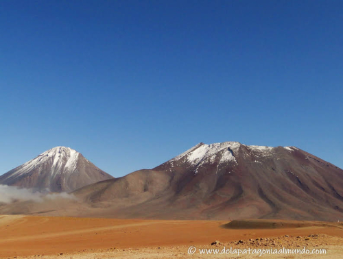 Volcanes en el desierto de Atacama, Chile