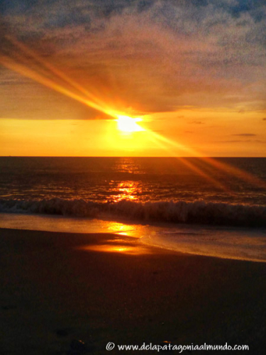 Atardecer en Pedernales, Ecuador