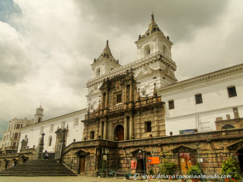 Convento y plaza de San Francisco, Quito. Ecuador